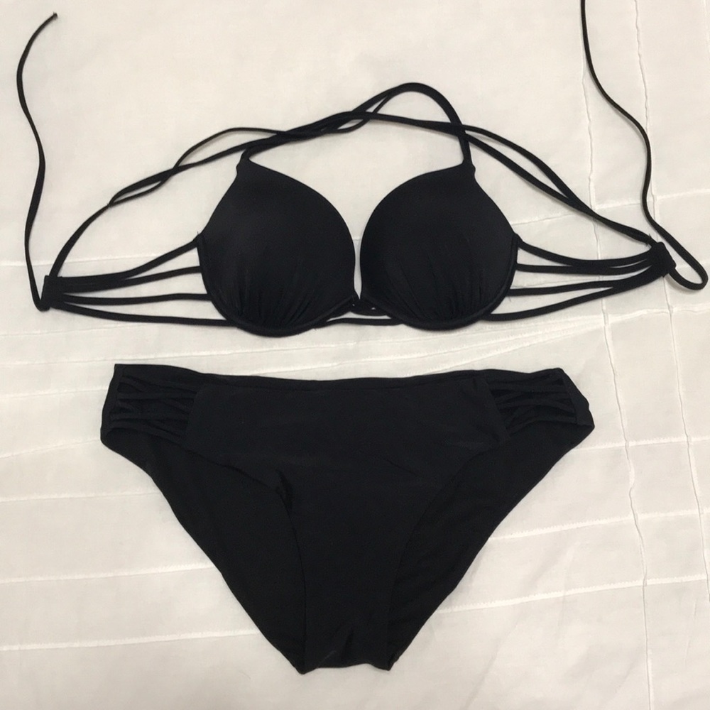 Black swim suit